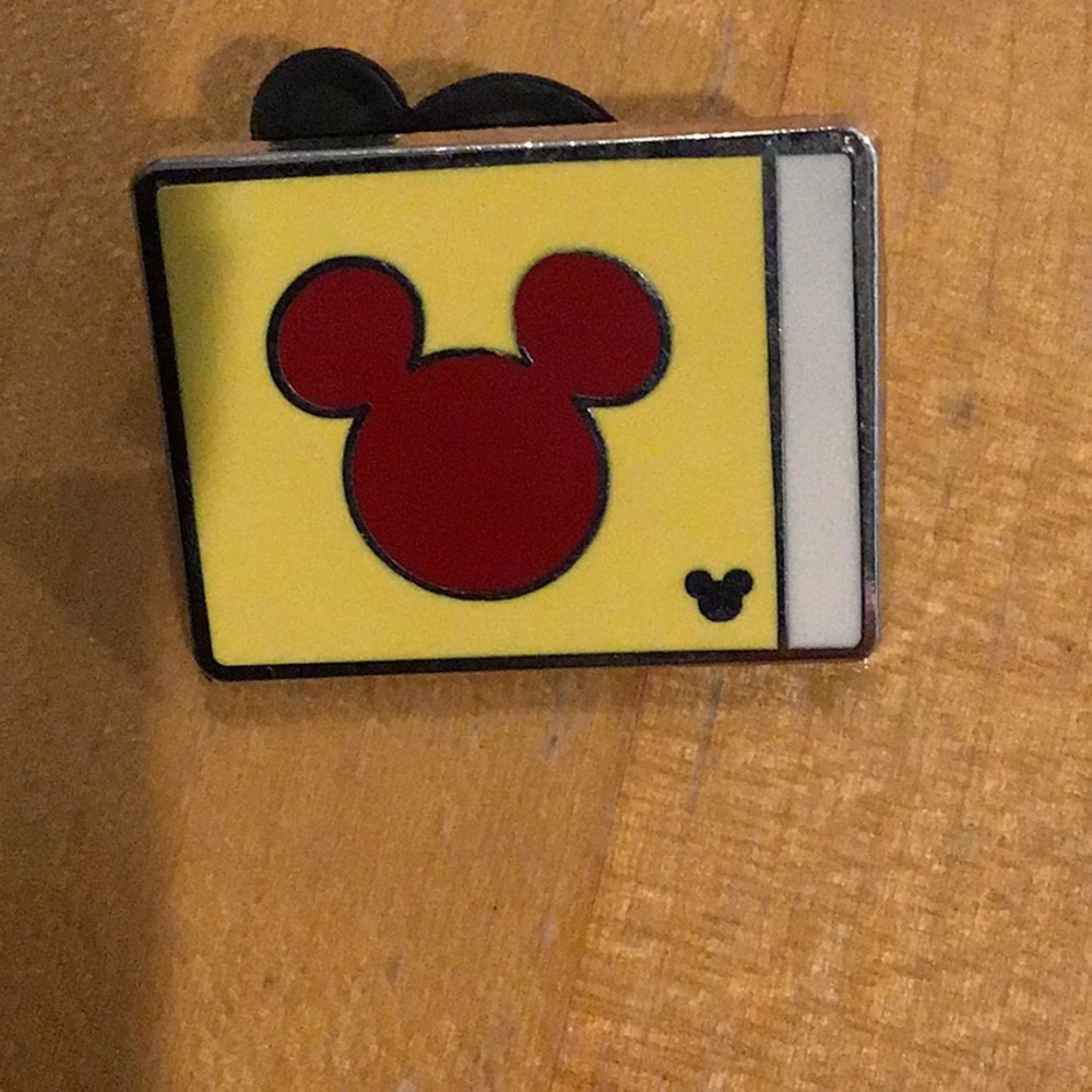 Disney Hidden Mickey Pin - Resorts - Yacht Club Pillow